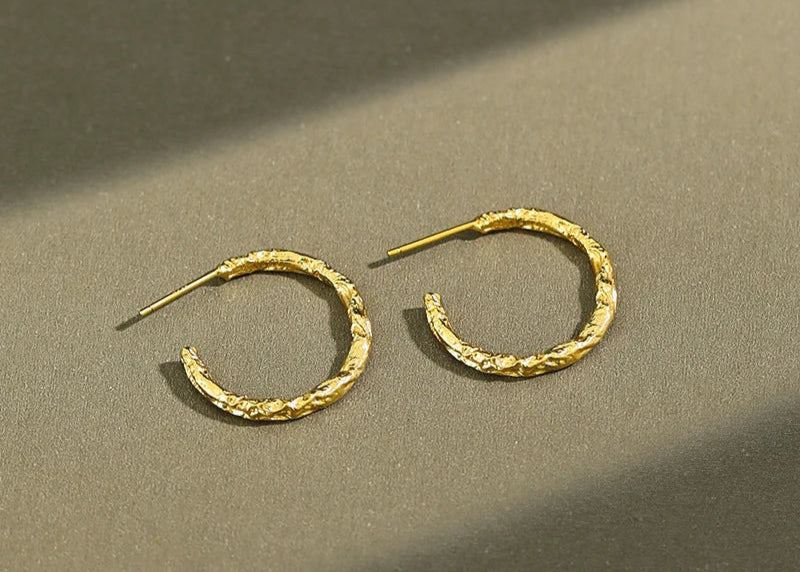 DayHan Dol hoop earring