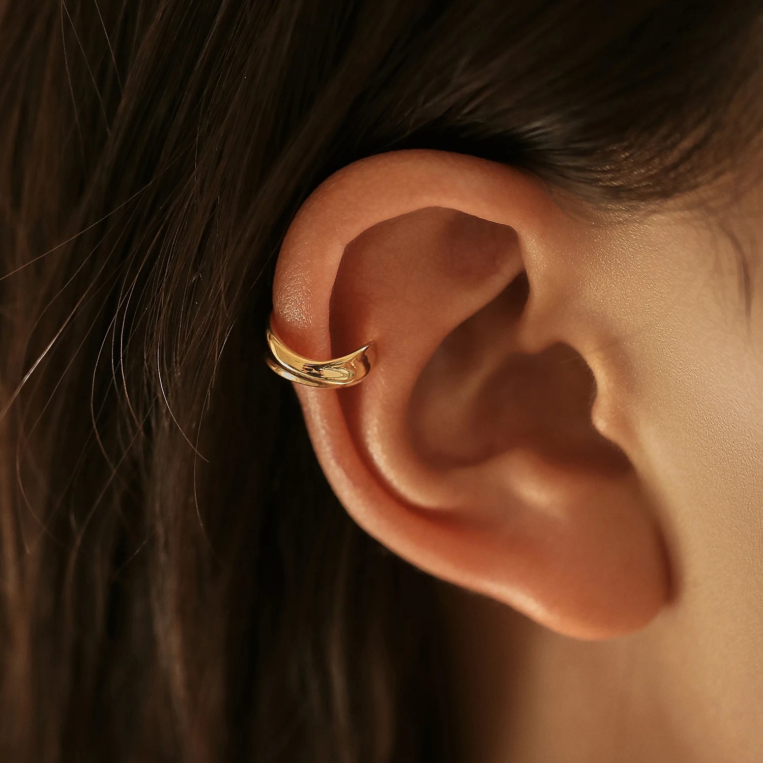 Finding Her Curve earcuff