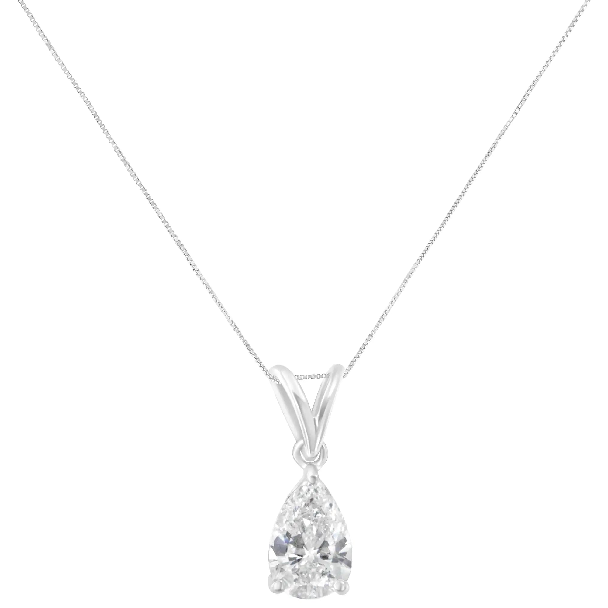 RadiantNY 10K White Gold 1/2 cttw Diamond necklace